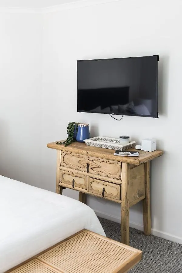 Sunshine Retreat Offers Ocean Views And Style Apartment Sunshine Beach