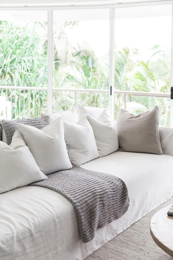 Sunshine Retreat Offers Ocean Views And Style Apartment Sunshine Beach