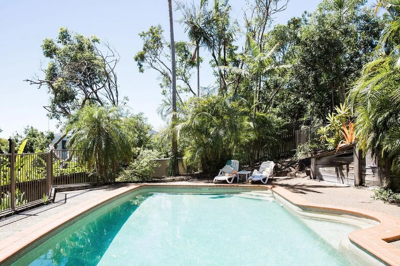 Sunshine Retreat Offers Ocean Views And Style Apartment Sunshine Beach